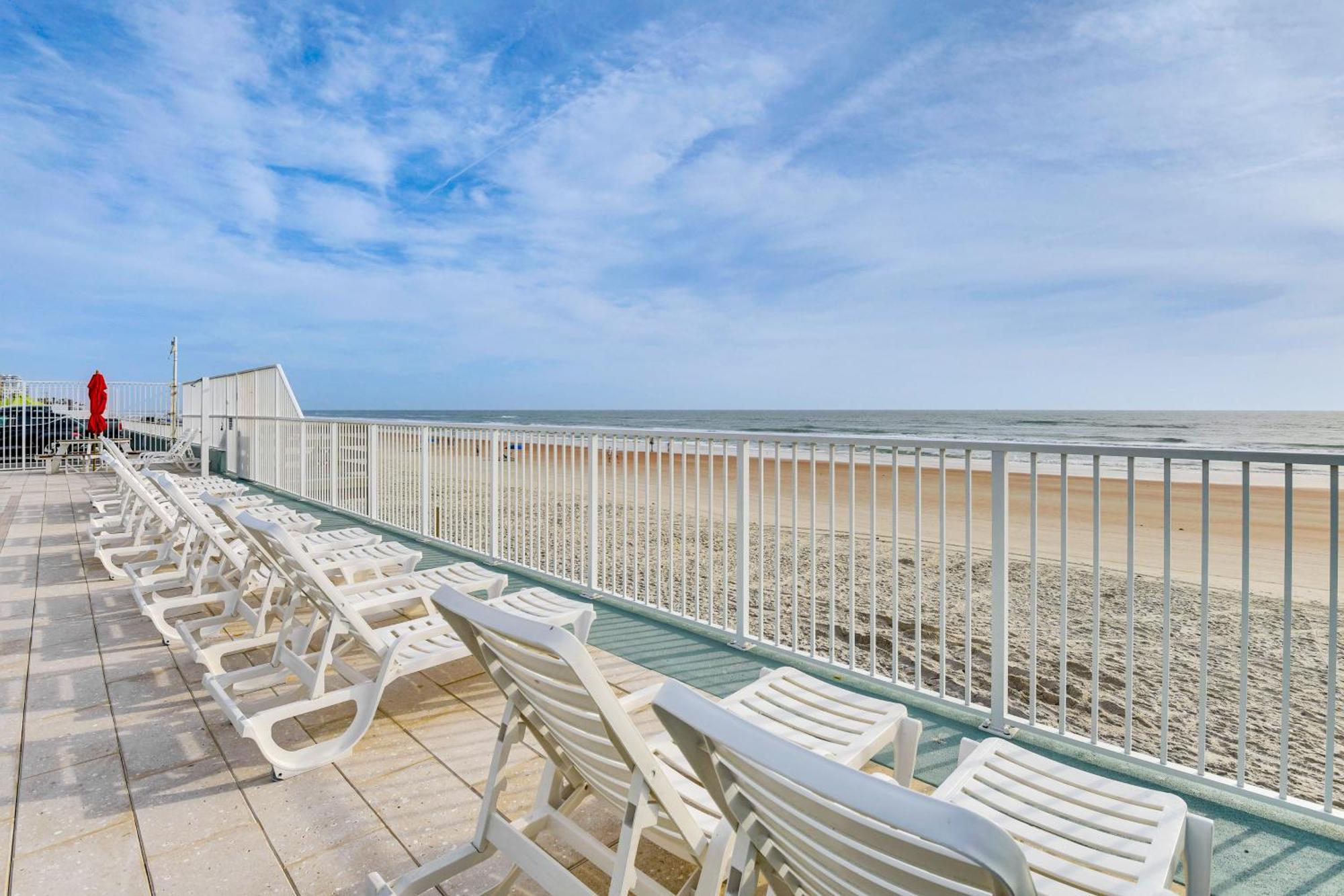 Updated Daytona Beach Oceanfront Studio! Экстерьер фото