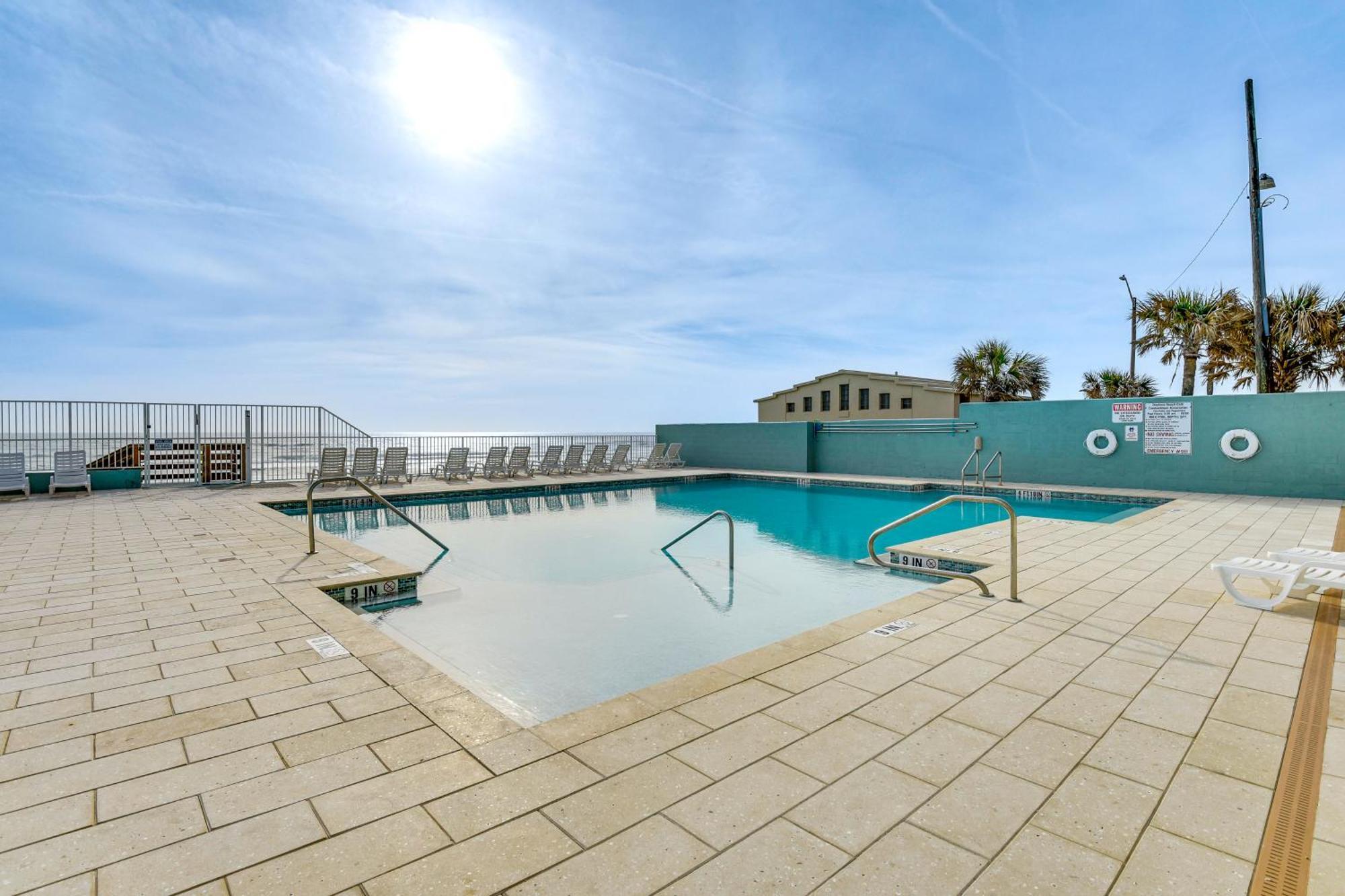 Updated Daytona Beach Oceanfront Studio! Экстерьер фото