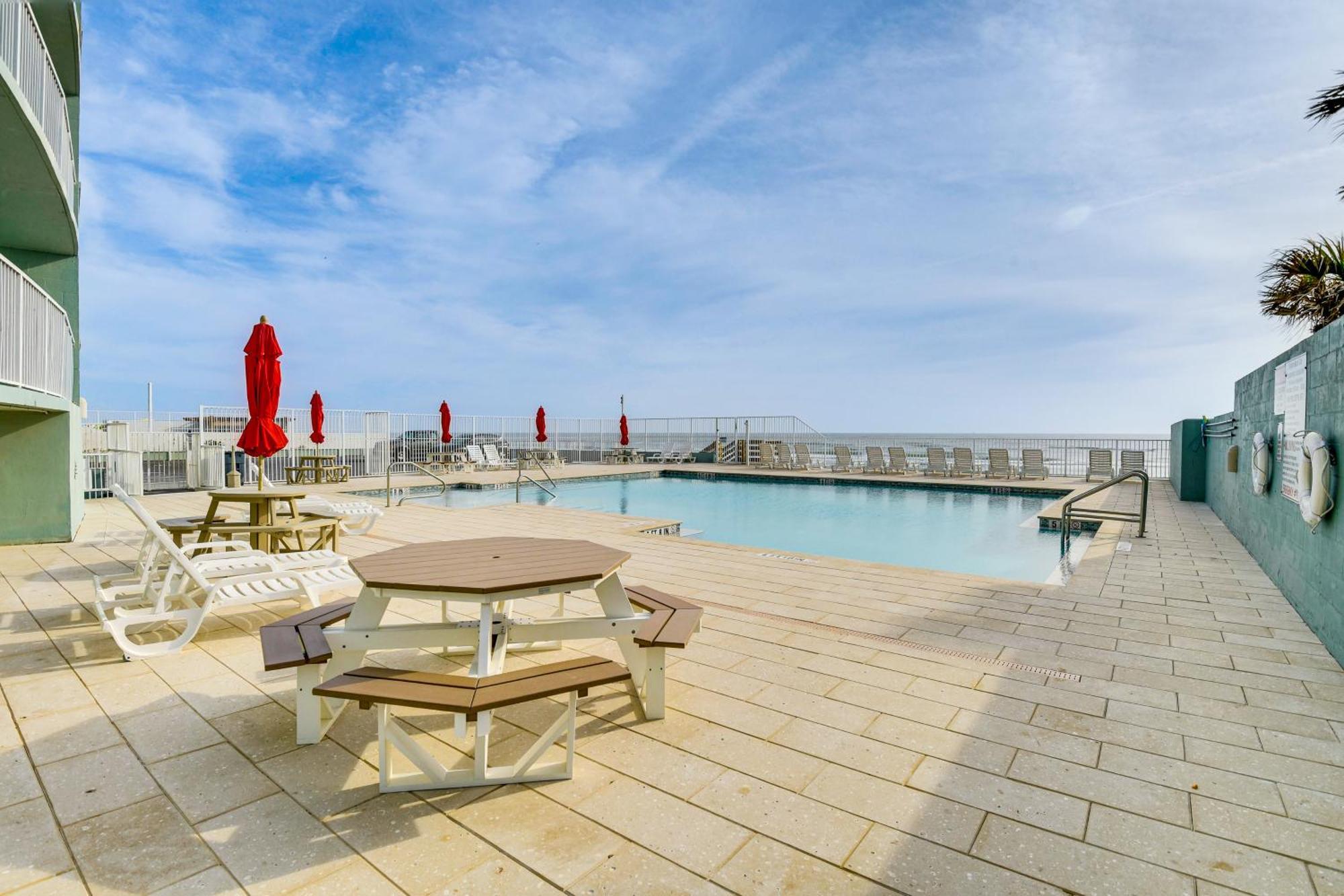 Updated Daytona Beach Oceanfront Studio! Экстерьер фото